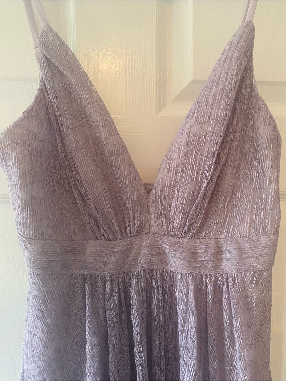 Le Château Lace-Texture V-Neck Women’s Dress in Lavender